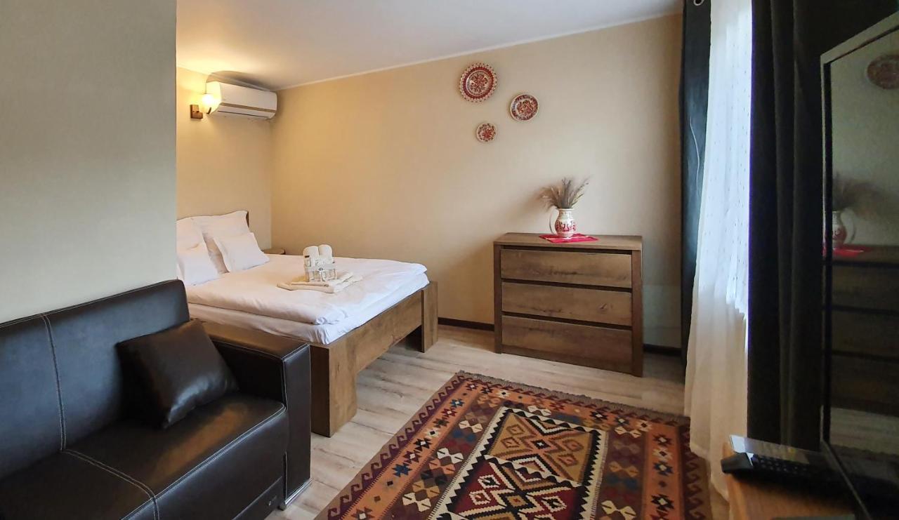 Casa Romaneasca Curtea de Argeş Esterno foto