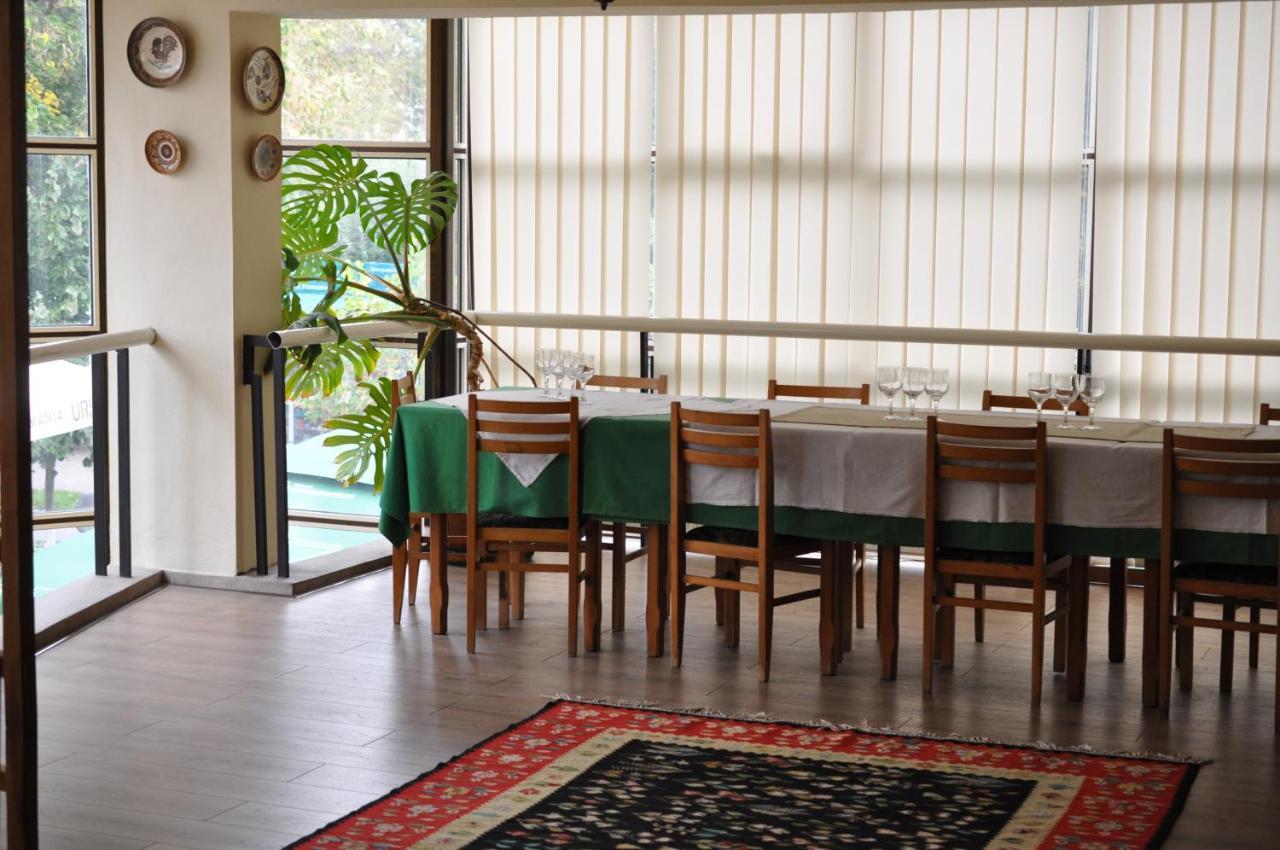 Casa Romaneasca Curtea de Argeş Esterno foto