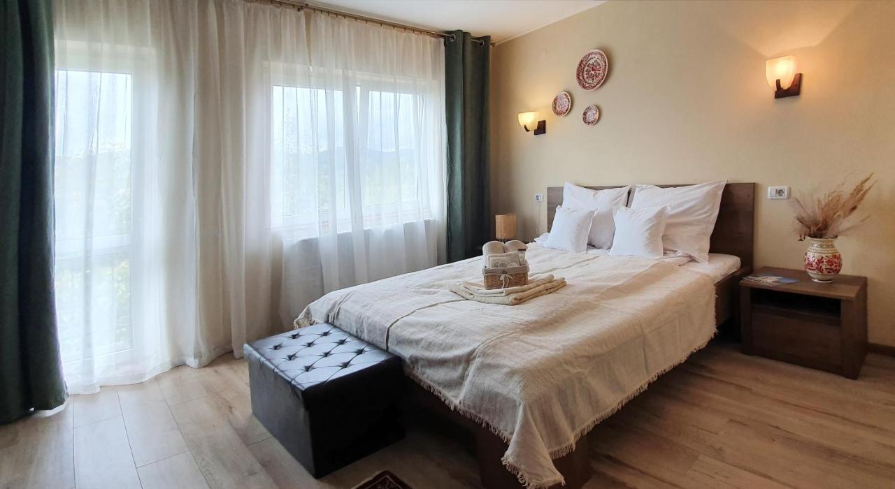 Casa Romaneasca Curtea de Argeş Esterno foto