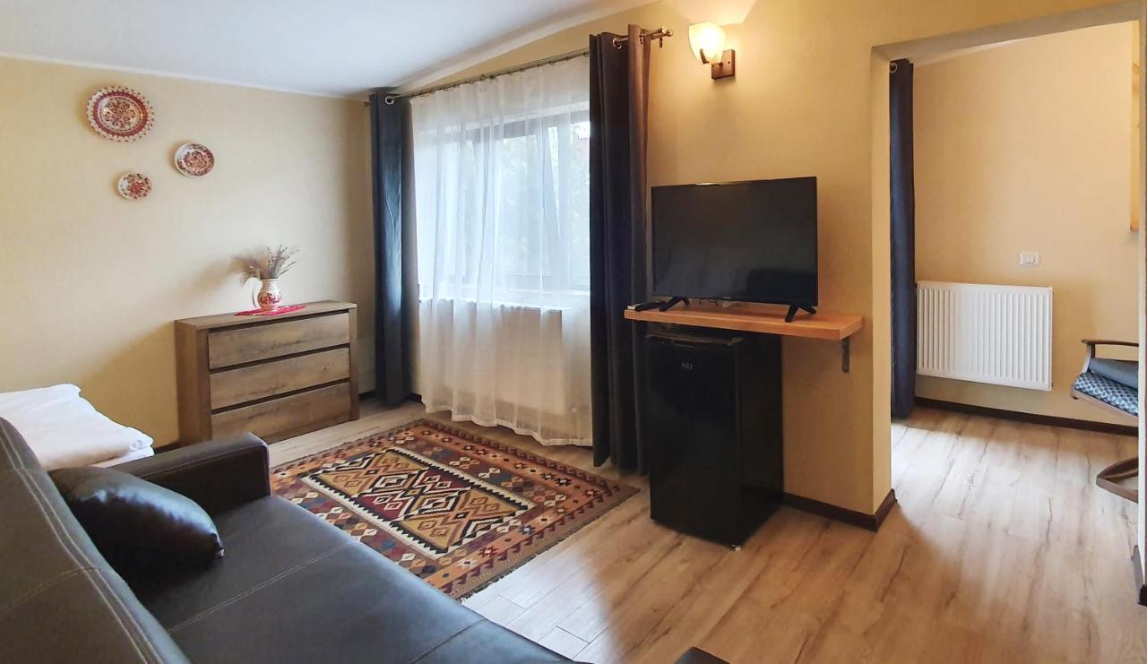 Casa Romaneasca Curtea de Argeş Esterno foto