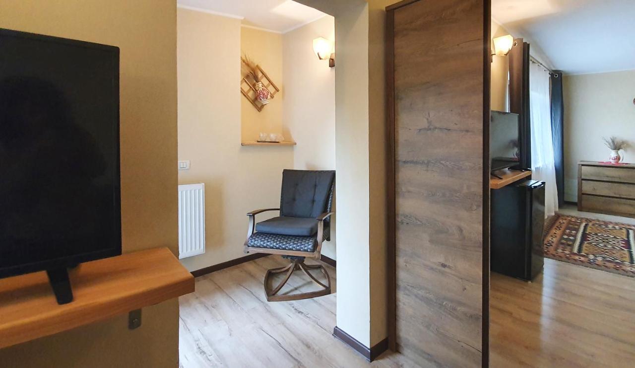 Casa Romaneasca Curtea de Argeş Esterno foto